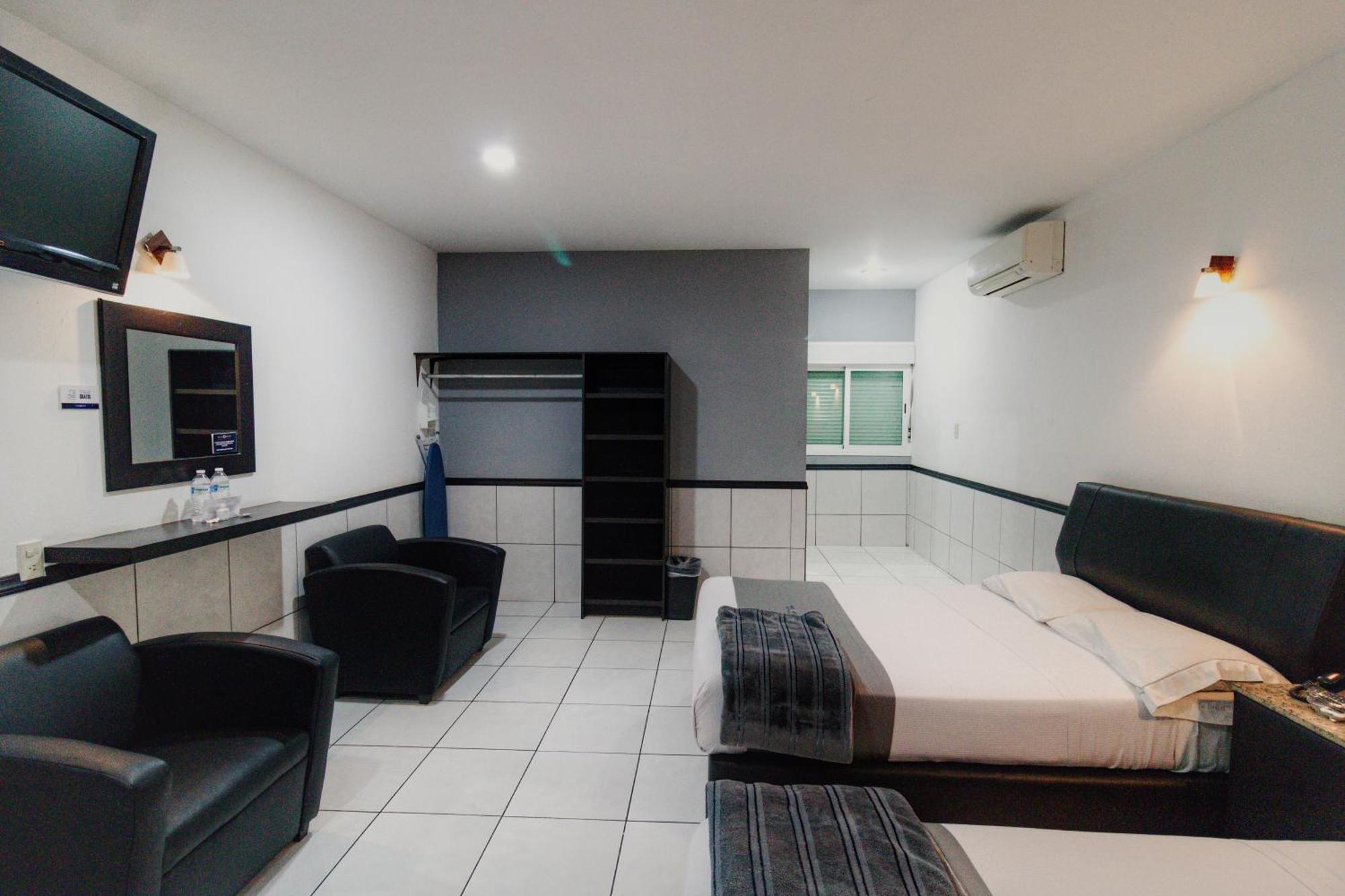 Hotel Maioris El Diez Culiacán Екстериор снимка